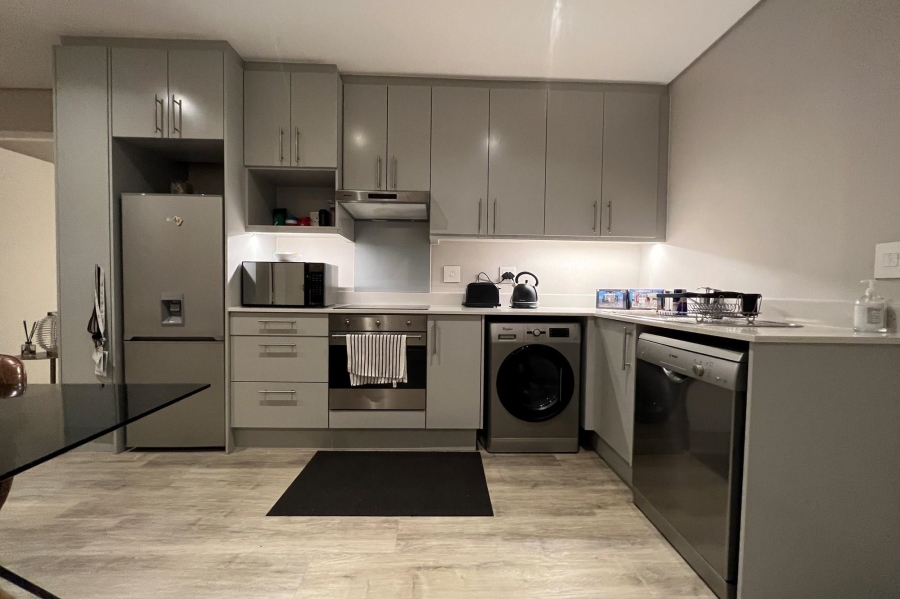 To Let 2 Bedroom Property for Rent in Foreshore Western Cape